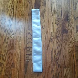 Silver silky cummerbund